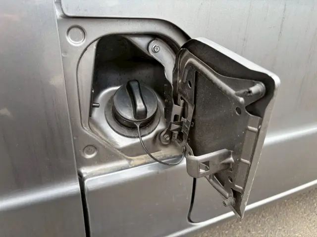 日産 バネットバン 5BF-VM20の写真22