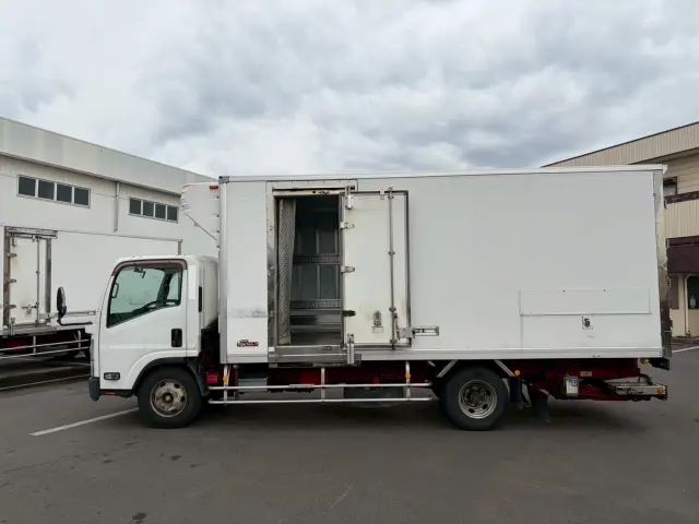 いすゞ エルフ TPG-NPR85N(2WD)の写真7