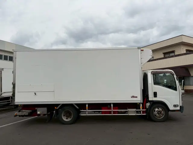 いすゞ エルフ TPG-NPR85N(2WD)の写真10