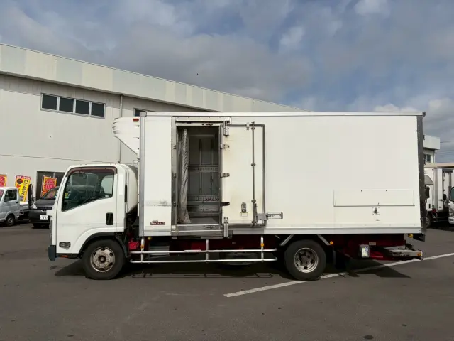 いすゞ エルフ TPG-NPR85N(2WD)の写真6