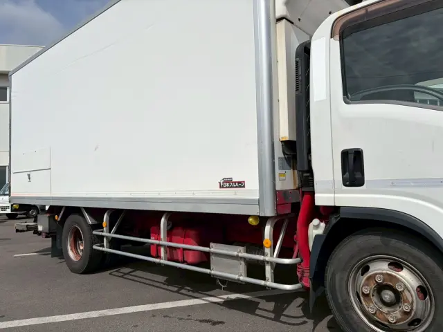 いすゞ エルフ TPG-NPR85N(2WD)の写真23