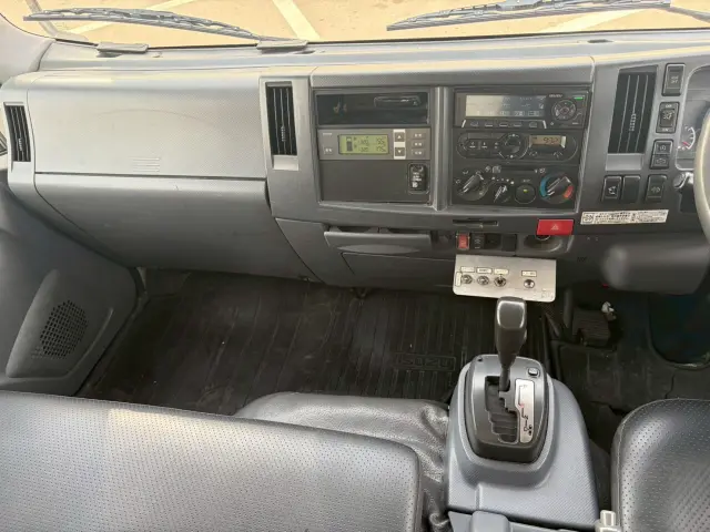 いすゞ エルフ TPG-NPR85N(2WD)の写真44