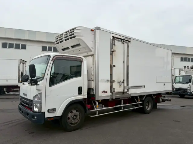 いすゞ エルフ TPG-NPR85N(2WD)の写真1