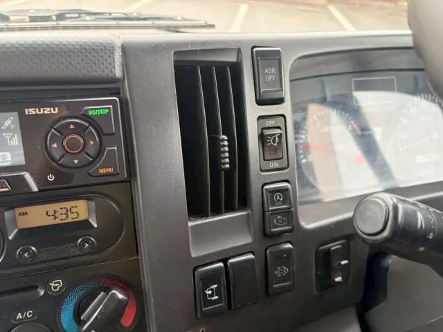 いすゞ エルフ TPG-NPR85N(2WD)の写真45