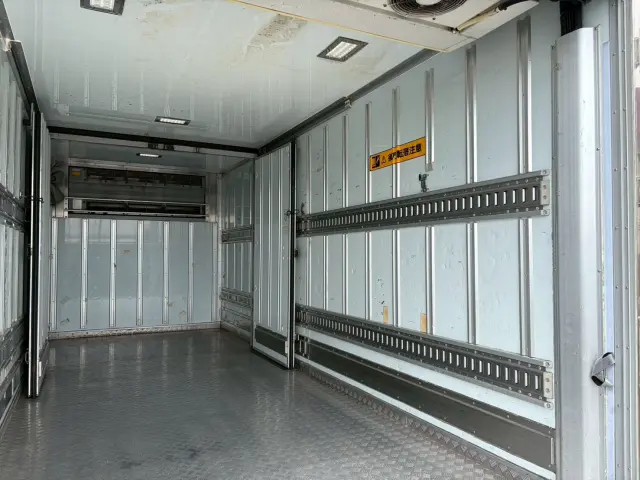 いすゞ エルフ TPG-NPR85N(2WD)の写真16