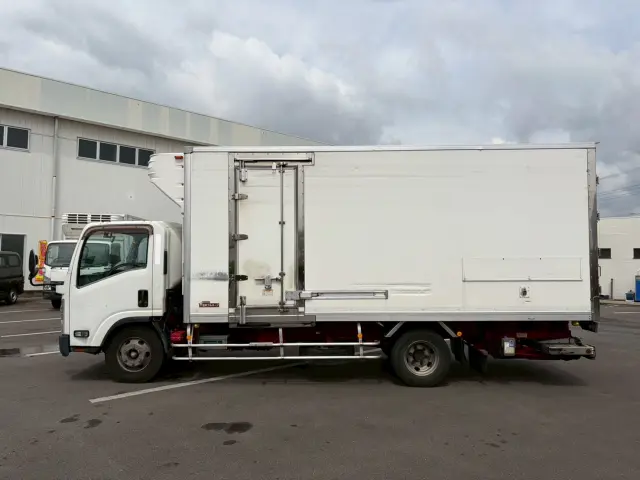 いすゞ エルフ TPG-NPR85N(2WD)の写真6