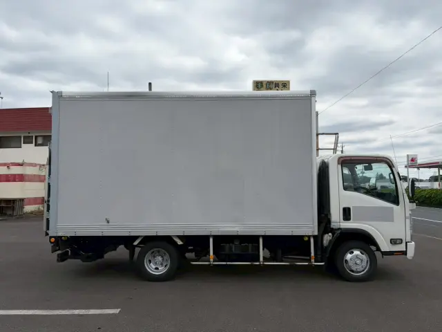 いすゞ エルフ TDG-NPS85AN(4WD)の写真9