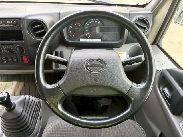 日野 デュトロ TKG-XZU710M(2WD)の写真39