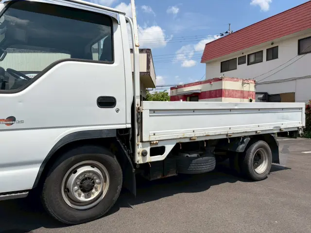 いすゞ エルフ KR-NKR81EA(2WD)の写真12
