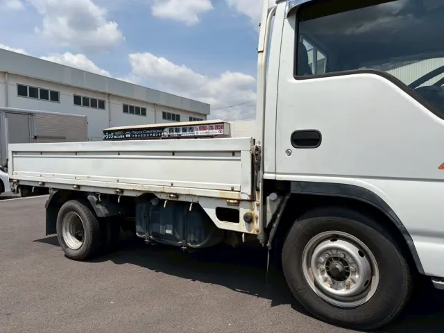 いすゞ エルフ KR-NKR81EA(2WD)の写真18