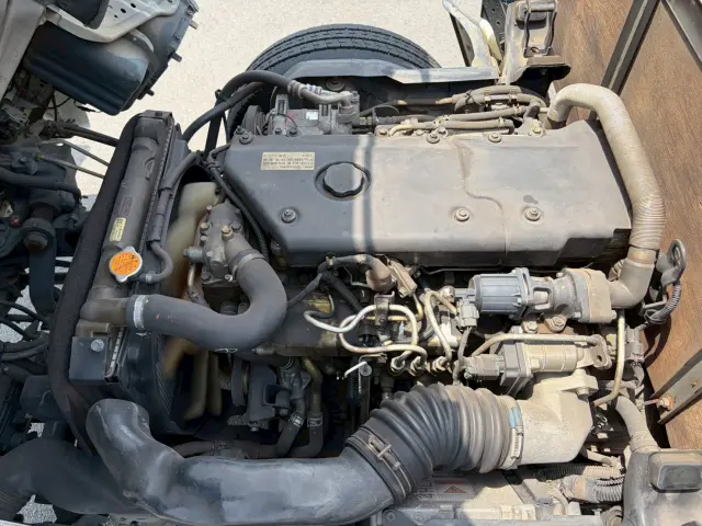 いすゞ エルフ KR-NKR81EA(2WD)の写真24