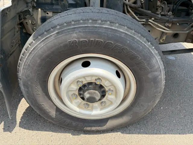 いすゞ エルフ KR-NKR81EA(2WD)の写真29