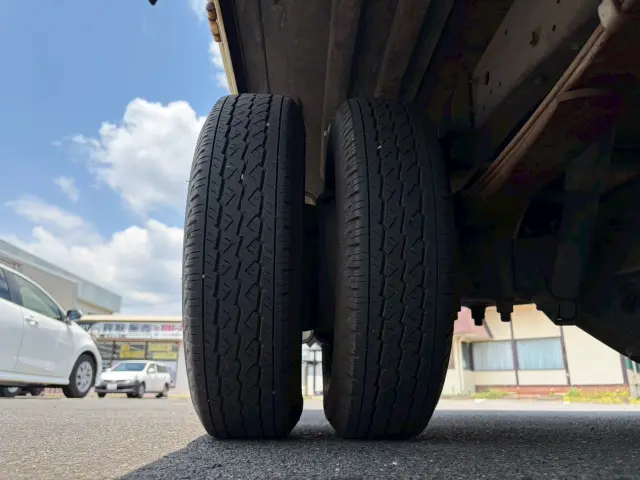 いすゞ エルフ KR-NKR81EA(2WD)の写真31