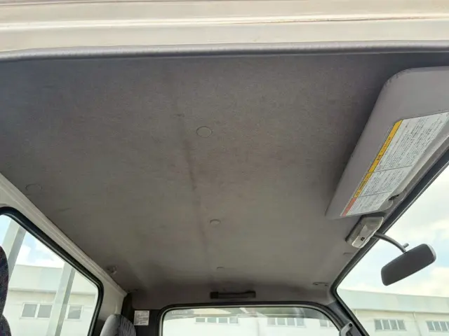 いすゞ エルフ KR-NKR81EA(2WD)の写真37