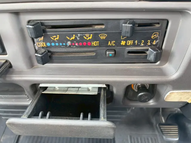 いすゞ エルフ KR-NPR72PR(2WD)の写真47