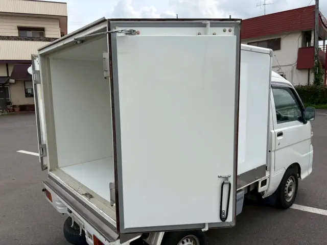 ダイハツ ハイゼットトラック LE-S200Pの写真18