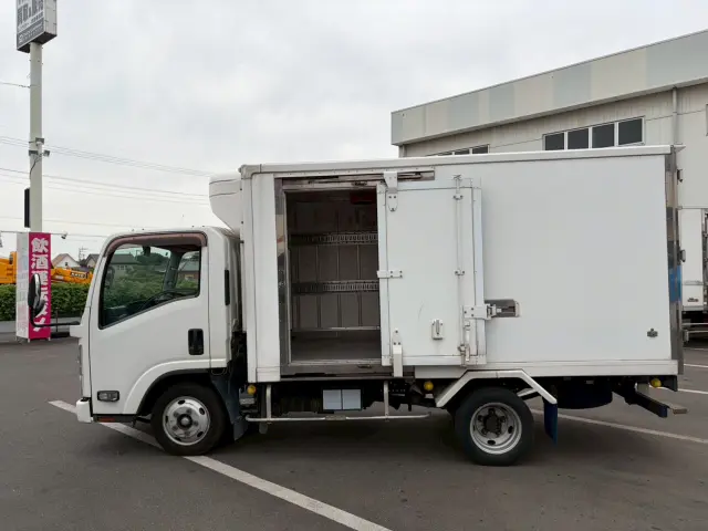 いすゞ エルフ TPG-NLR85N(2WD)の写真6