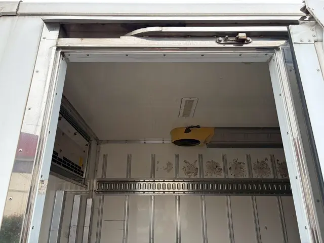 いすゞ エルフ TPG-NLR85N(2WD)の写真7