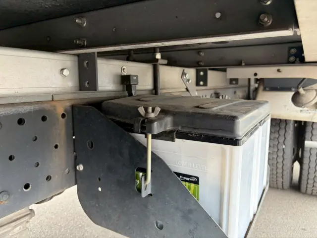 いすゞ エルフ TPG-NLR85N(2WD)の写真17