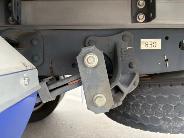 いすゞ エルフ TPG-NLR85N(2WD)の写真20