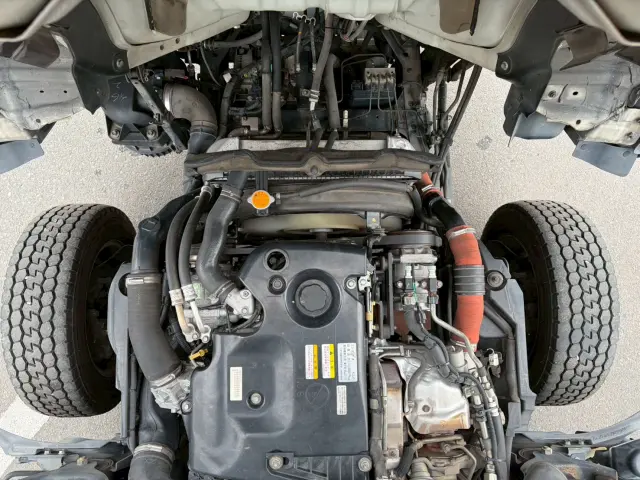 いすゞ エルフ TPG-NLR85N(2WD)の写真29