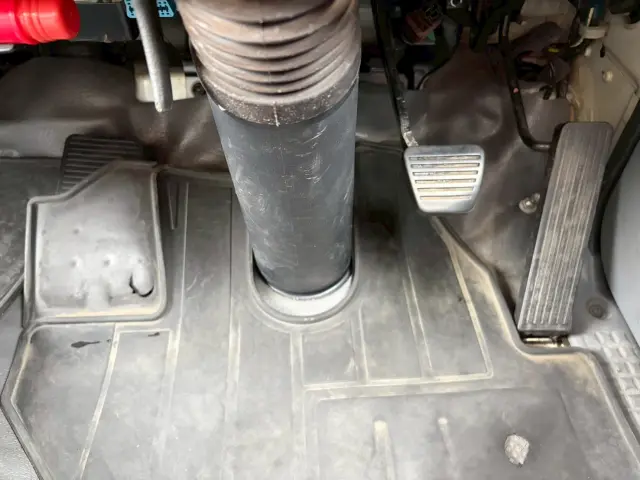 いすゞ エルフ TPG-NLR85N(2WD)の写真44