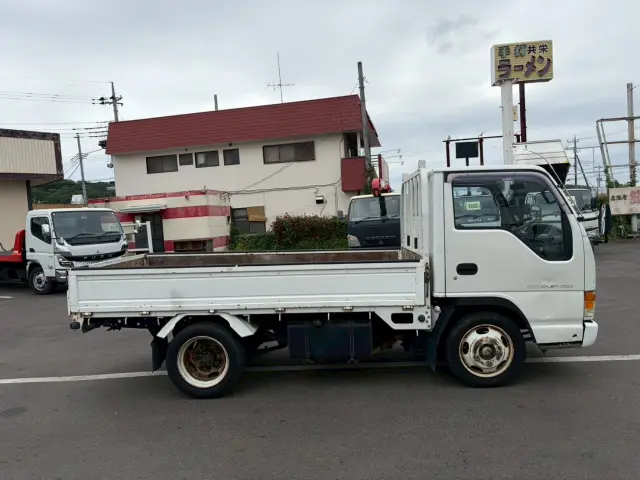いすゞ エルフ U-NKR66EA(2WD)の写真7
