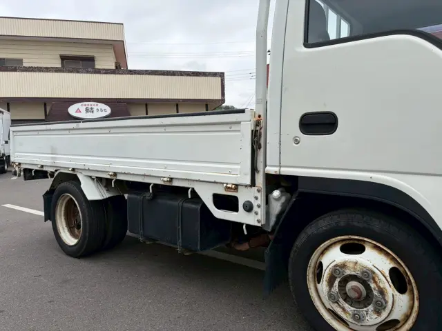 いすゞ エルフ U-NKR66EA(2WD)の写真19