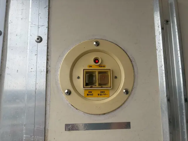 三菱 キャンター TPG-FBA50(2WD)の写真18