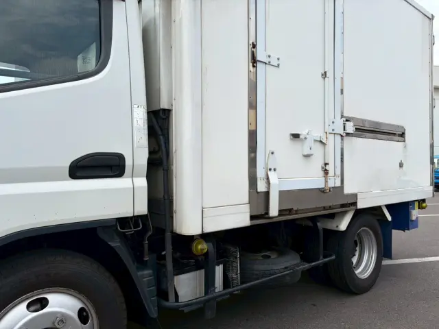 三菱 キャンター TPG-FBA50(2WD)の写真19