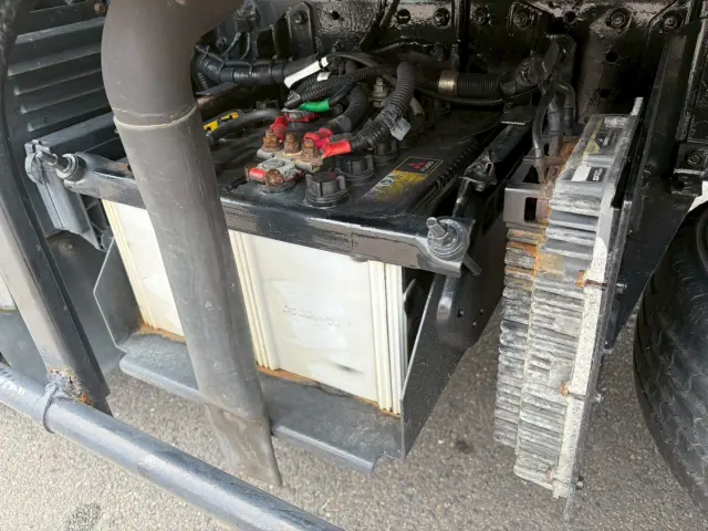 三菱 キャンター TPG-FBA50(2WD)の写真21