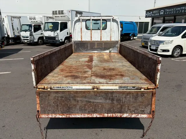 いすゞ エルフ KR-NKR81EA(2WD)の写真11