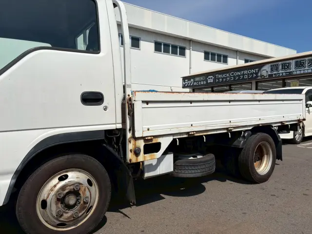 いすゞ エルフ KR-NKR81EA(2WD)の写真15