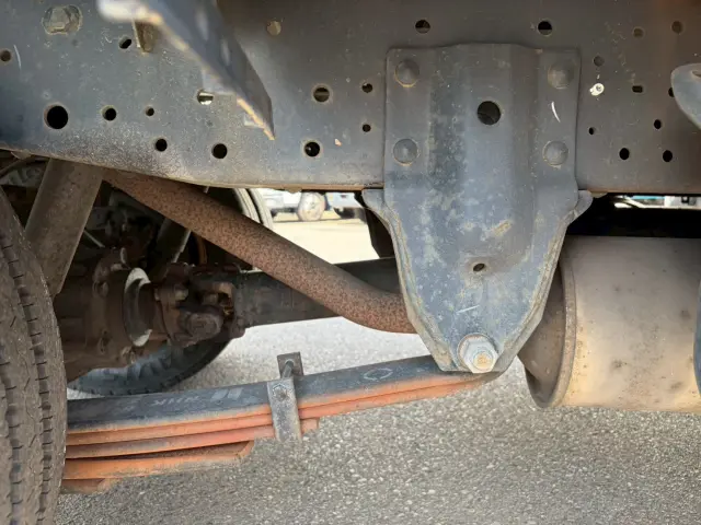 いすゞ エルフ KR-NKR81EA(2WD)の写真24