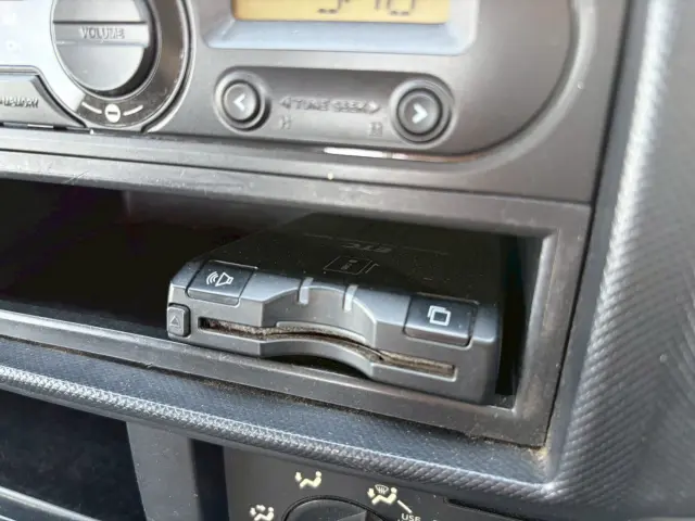 日野 デュトロ SKG-XZC605M(2WD)の写真46