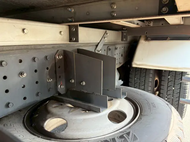 三菱 キャンター TPG-FBA50(2WD)の写真16