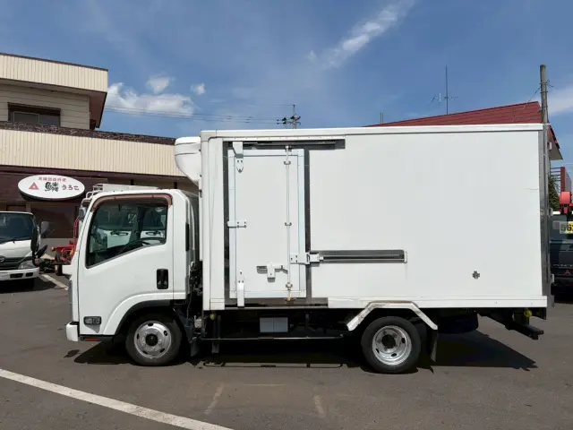 いすゞ エルフ TPG-NLR85AN(2WD)の写真5