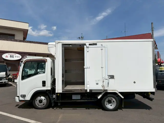 いすゞ エルフ TPG-NLR85AN(2WD)の写真6