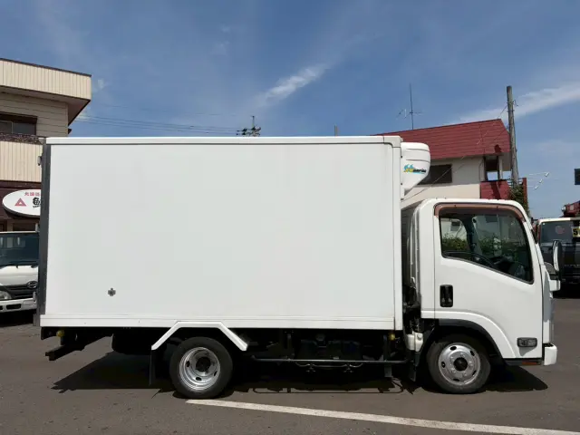 いすゞ エルフ TPG-NLR85AN(2WD)の写真9