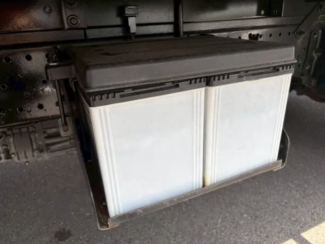 いすゞ エルフ TPG-NLR85AN(2WD)の写真16