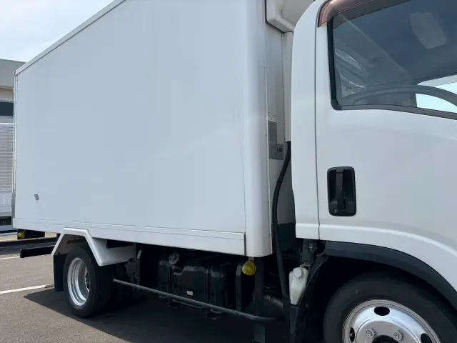 いすゞ エルフ TPG-NLR85AN(2WD)の写真20