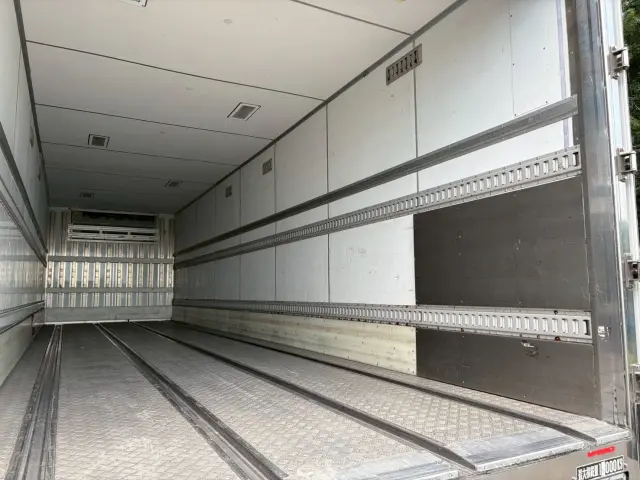 日野 プロフィア 2DG-FR1AHG(6x4)の写真15