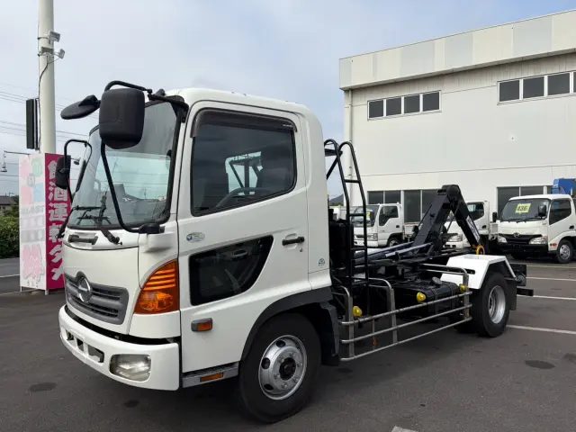 日野 レンジャー ADG-FC6JEWA(2WD)の写真1