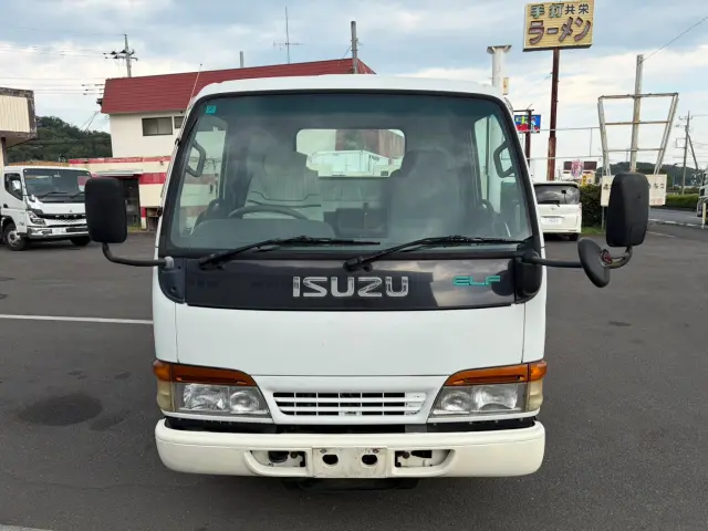 いすゞ エルフ KC-NKR66LAV(2WD)の写真2
