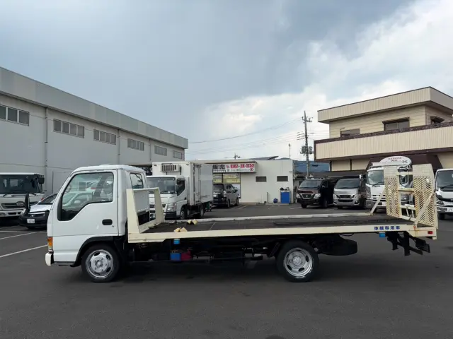いすゞ エルフ KC-NKR66LAV(2WD)の写真5