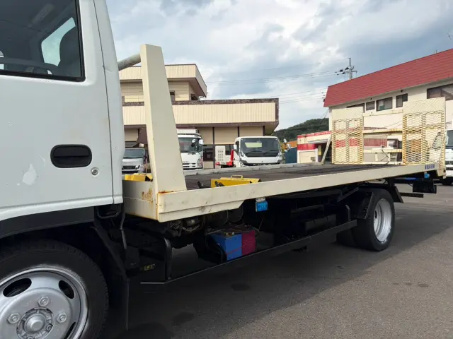 いすゞ エルフ KC-NKR66LAV(2WD)の写真14