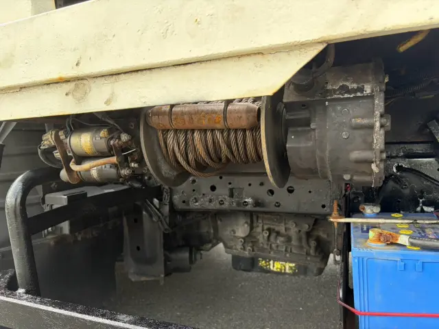 いすゞ エルフ KC-NKR66LAV(2WD)の写真16