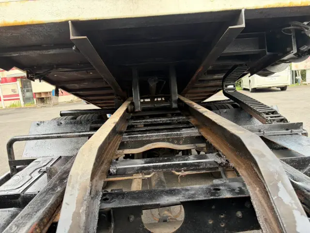 いすゞ エルフ KC-NKR66LAV(2WD)の写真22