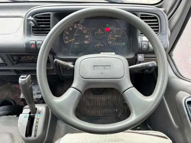 いすゞ エルフ KC-NKR66LAV(2WD)の写真33