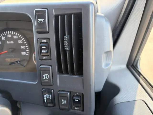 いすゞ エルフ NPR85AN(2WD)の写真46